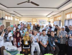 Sekolah Farmasi ITB Gelar Sosialisasi Peningkatan Kualitas Hidup Lansia di Makassar