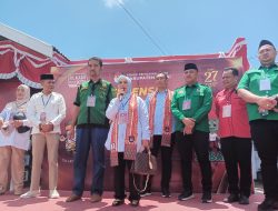 Jadi Pendaftar Pertama di KPU Sinjai, Pasangan RAMAH Diantar Ratusan Pendukung