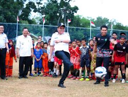 Bupati Barru Resmikan School Mini Soccer di Tanete Riaja