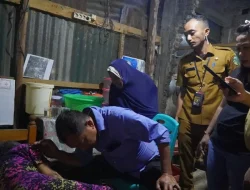 Dapat Laporan Warga, Pj Wali Kota Parepare Kunjungi Kediaman Rostina