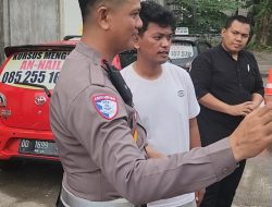 Tingkatkan Pemahaman Tertib Berlalu Lintas, Kasatlantas Polres Maros Edukasi Langsung Pemohon SIM