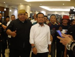 Yel-yel “Andalan Hati Menang” Sambut Kedatangan Andi Sudirman-Fatmawati di Lokasi Debat