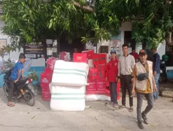 Dinsos Maros Salurkan Bantuan ke Korban Bencana Angin Kencang