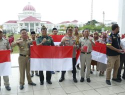 HUT Kemerdekaan RI, Pemkot Palopo Bagi-bagi 950 Bendera