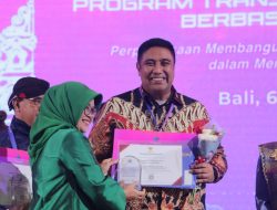 Chaidir Syam Raih Penghargaan Life Achievement dari Perpusnas RI