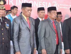 Pimpinan DPRD Sinjai Turut Hadir Pada Upacara Penurunan Bendera Merah Putih Peringatan HUT RI Ke-79