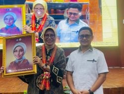 Prof Ichsan Ali Sambut Prof Tjitjik Srie Tjahjandarie dengan Pantun