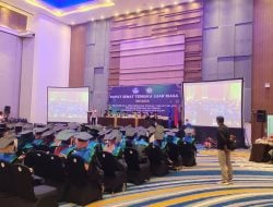 Akademi Farmasi Yamasi Makassar Lepas 100 Wisudawan Angkatan XII