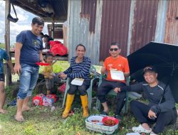 Rudianto Lallo Bersama Dua Legislator Anak Rakyat Tanam Padi di Lakkang