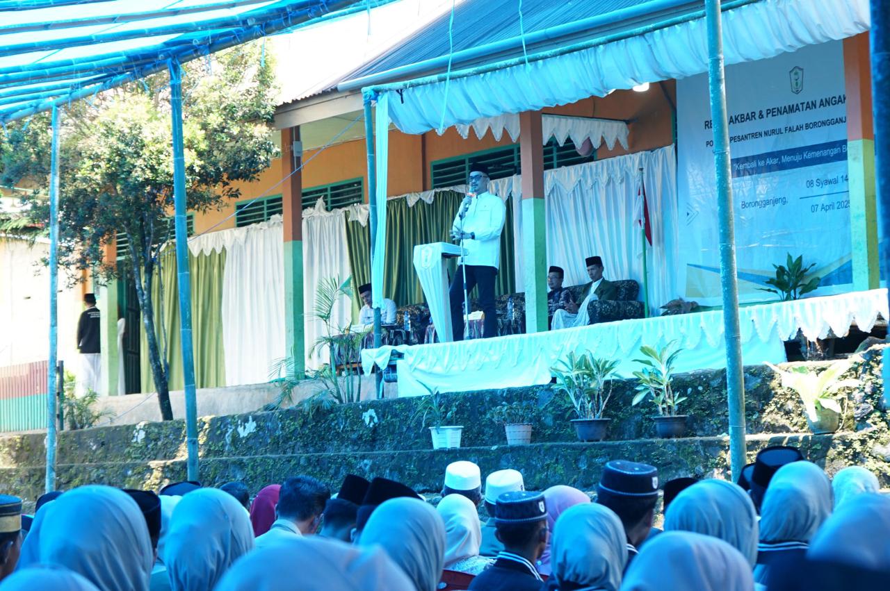 Teguh Iswara Suardi Hadiri Reuni Akbar Ponpes Nurul Falah Borongganjeng, Kenang Perjuangan Ibunda