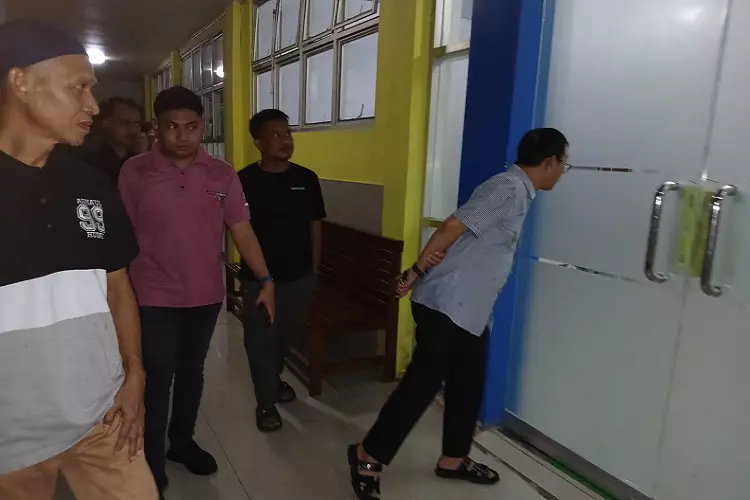 Bupati Soppeng Sidak Mendadak di RS Latemmamala, Soroti Kondisi RS yang Gelap