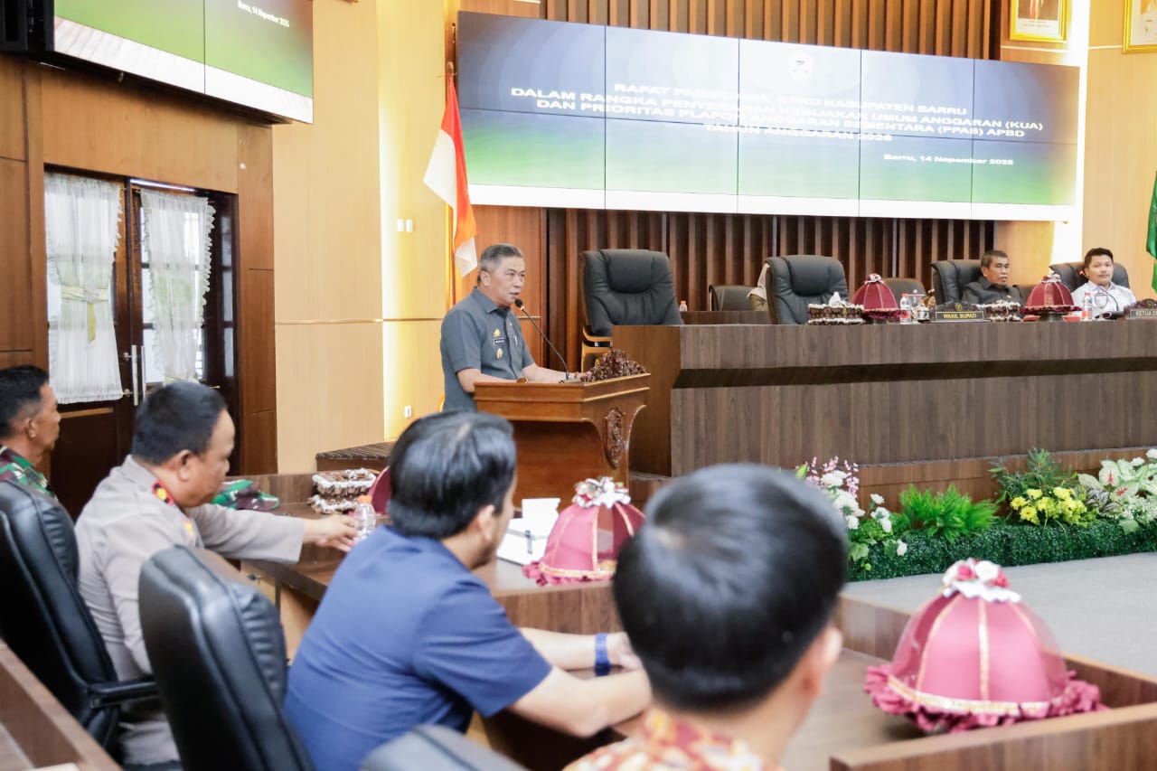 Meski Dana Transfer Turun Rp133 Miliar, Pemkab Barru Serahkan KUA–PPAS APBD  2026 - FAJAR SULSEL