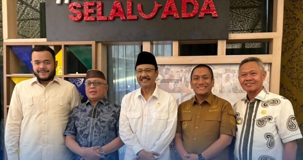 Jemput Bola ke Pusat, Bupati Luwu Timur Irwan Bachri Syam Pastikan  Pembangunan Sekolah Rakyat Dimulai Tahun Ini - FAJARSULSEL